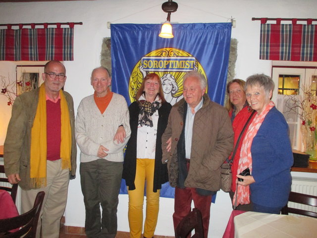 von li. Tim Cole, Dr. Emil Hocevar, Präs. des Clubs Christiane Jungmann -Skibba, Prof. Gerwald Mandl, Gabi Cole, Barbara Völkel-Plato