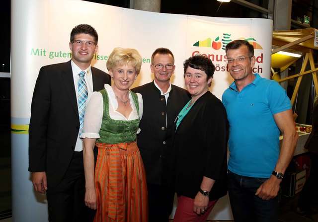 Christoph Buttinger, Elfriede Schachinger, Dietmar Bergmoser, Gabi Wild-Obermaier und Karl Ploberger (v.l.). | Foto: Helmut Klein