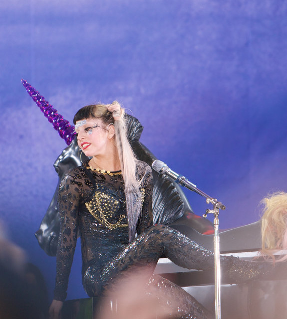 Die verrückte Sängerin Lady Gaga. | Foto: TJ Sengel/flickr/CC BY 2.0(1)