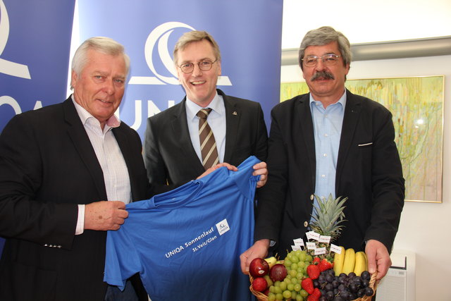 Organisator Willi Fischer, UNIQUA Direktor Hannes Kuschnig, Stadtrat Manfred Kerschbaumer