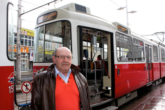 Johann G., Pensionist: „Als Pensionist nehme ich mir einfach die Zeit, um mit dem 71er in den ersten Bezirk zu fahren. Die Strecke ist ideal.“