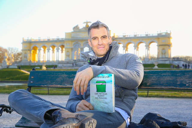 Thomas Raab liest an den Krimi­tagen aus seinem Roman. | Foto: Fellner