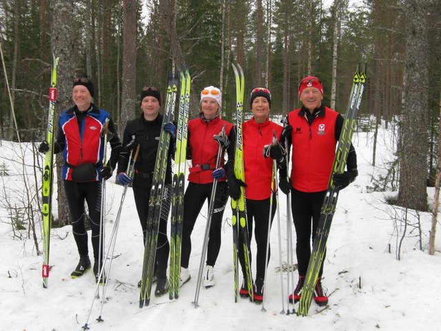 Langlauf-Marathonteilnehmer aus dem Südburgenland: Helmut Köngishofer, Markus Meisterhofer, Klaudia Meisterhofer, Hedi Schuh und Richard Schuh | Foto: HSV Pinkafeld
