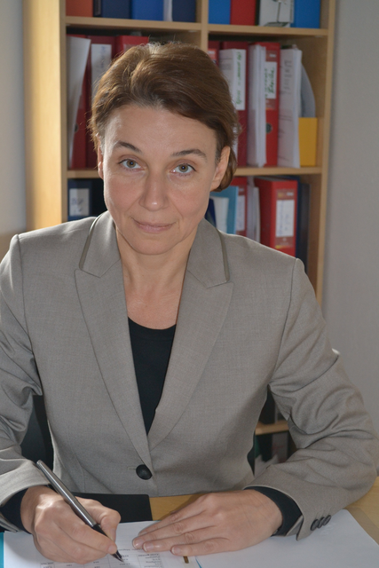M. Strapatsas rät: "Ziehen Sie eine vermittelnde Stelle hinzu."