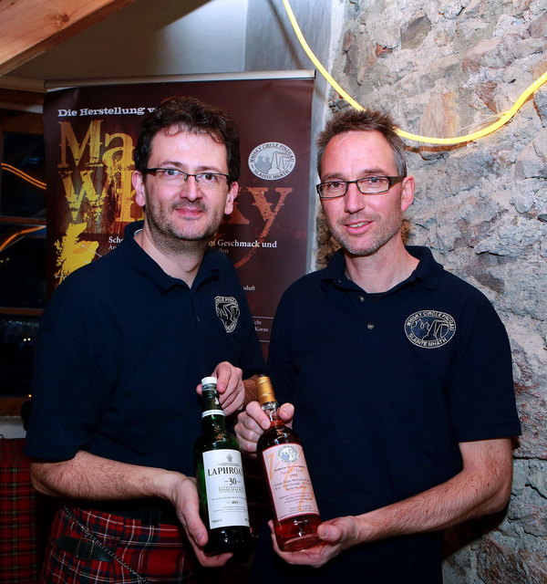 Rainer Edlinger und Edwin Heger vom Whisky Circle Pinzgau boten hochwertige Whiskies an.