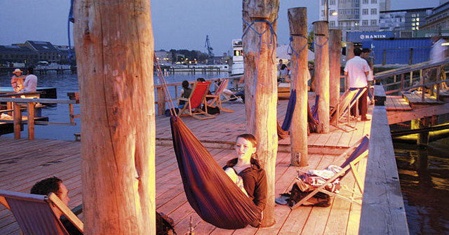 Leben und genießen – das soll künftig auch im Hafen möglich sein. Dafür braucht es ein neues Konzept der Stadtplanung. | Foto: Hamburg Tourismus