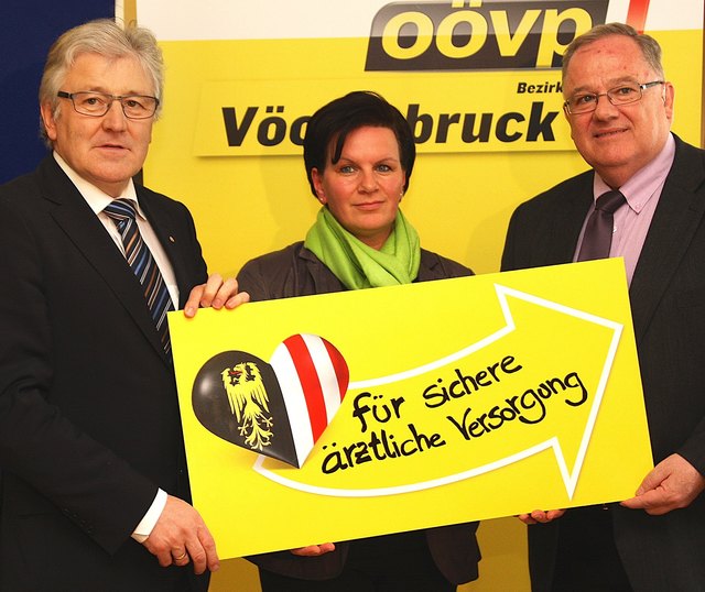 Anton Hüttmayr, Elisabeth Höllwarth-Kaiser, Franz Kneißl (v.l.) | Foto: Renner