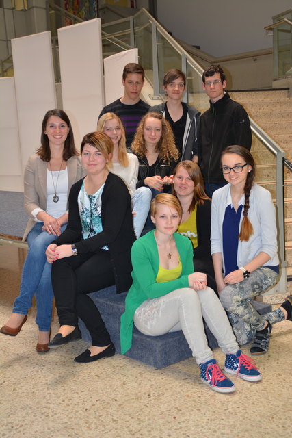 Melanie Beiglböck mit der Projektgruppe "Burgenländische Schmankerln" der HBLA Oberwart