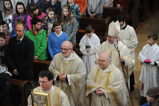 Den Festgottesdienst zelebrierten Weihbischof Leichtfried, Abt Petrus Pilsiner sowie der Propst von St. Florian, Johannes Holzinger. | Foto: Zarl