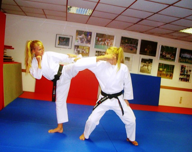 & Mirnesa Becirovic Thema auf meinbezirk.at