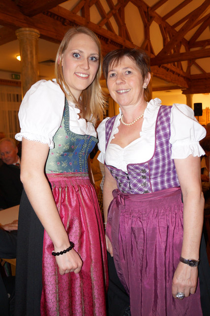 Magdalena Reifeltshammer und Ernestine Gramberger.