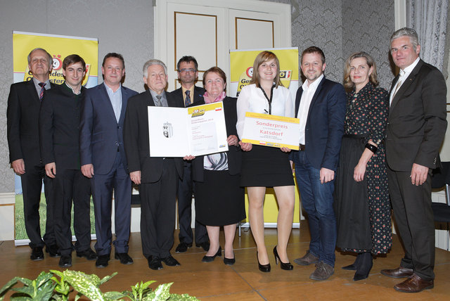 Dr. Heinrich Gmeiner Gesundes Oberösterreich, Michael Scheuchenegger, Bgm. Ernst Lehner, LH Dr. Josef Pühringer, Präsident der Oö. Ärztekammer Dr. Peter Niedermoser, Pauline Hannl, Stefanie Rammer, Dipl. Ing. Josephus Reisinger, Präsidentin der Oö. Apothekerkammer Mag. Dr. Ulrike Mursch-Edlmayr, Vorstandsdirektor der Gespag Mag. Karl Lehner MBA | Foto: Land OÖ/Grilnberger