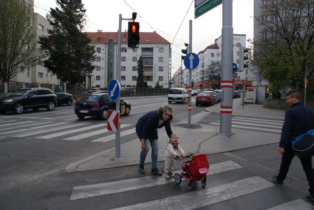 Schon nach wenigen Sekunden springt die Ampel wieder zurück auf "rot".