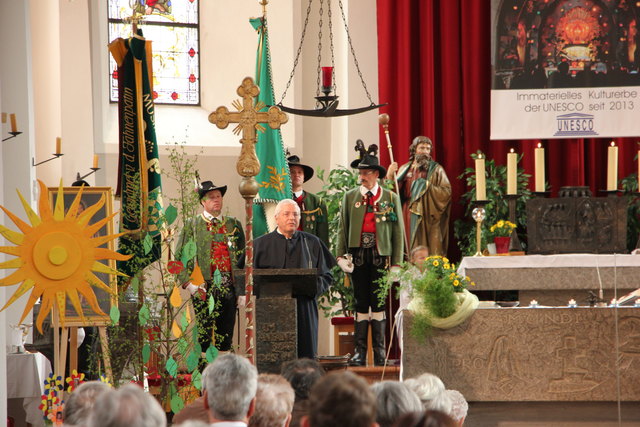 Bgm. Gerhard Witting dankt der Bruderschaft und allen Beteiligten