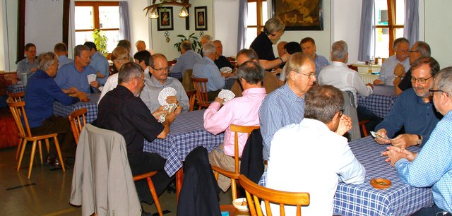 Spitzenpolitiker und Top-Manager suchten sich zu übertrumpfen