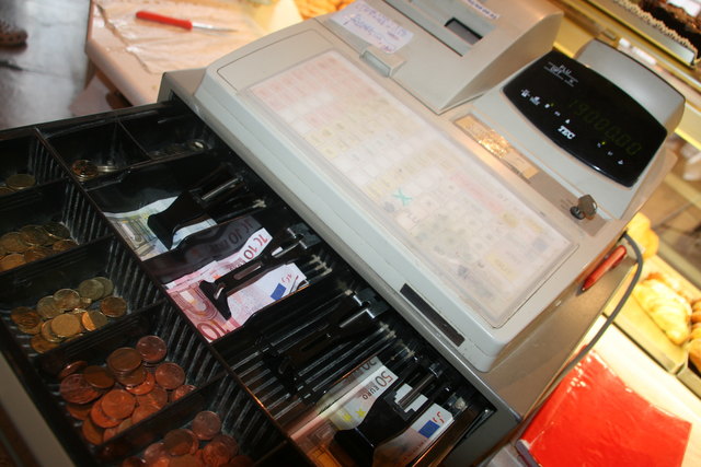 Wieder was gespart: Die Gemeindekassen werden durch den milden Winter voller. | Foto: Zeiler