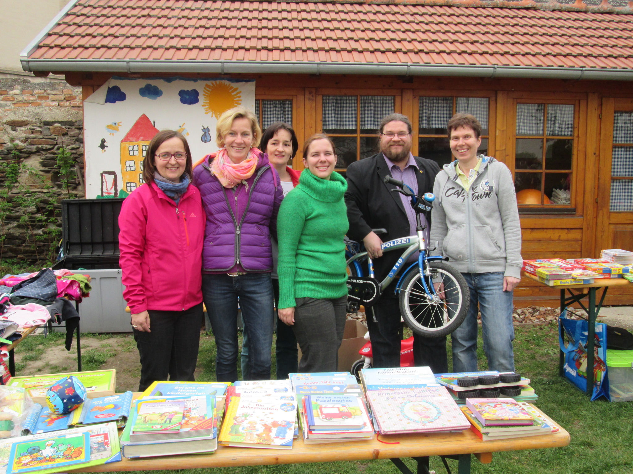 Flohmarkt im Kindergarten in Stein - Krems