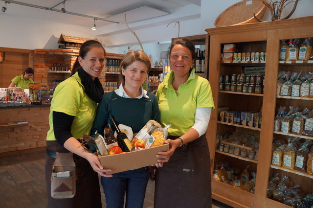 Melanie Obwaller, Chefin Eva Rainer und Monika Fiechtl.