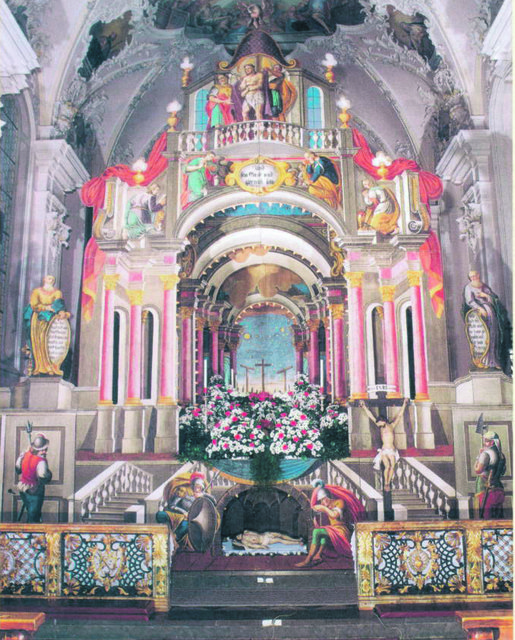 Das Heilige Grab in der Nikolauskirche in Ischgl wird am Gründonnerstag aufgebaut. | Foto: Peter Scheiber, Landeck