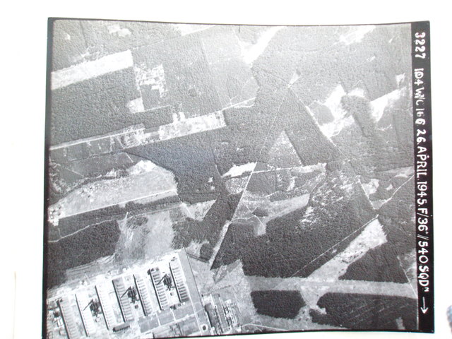 Flugaufnahme des Aluminiumwerkes Ranshofen vom 26. April 1945.
