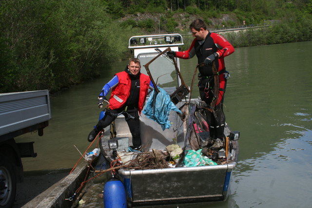 Die Wasserrettung führt in diesem und nächsten Monat Uferreinigungen im Pongau durch. | Foto: Wasserrettung