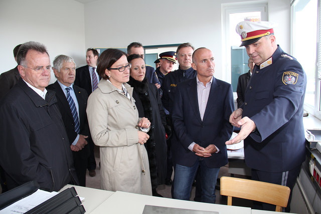 Rundgang im Polizeiposten Schachendorf | Foto: Landesmedienservice