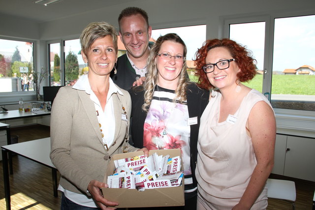 Beim Reisefest waren Barbara Fischwenger, Sascha Ridder, Nicole Walsch und Karin Prodinger verstärkt für ihre Kunden im Einsatz.