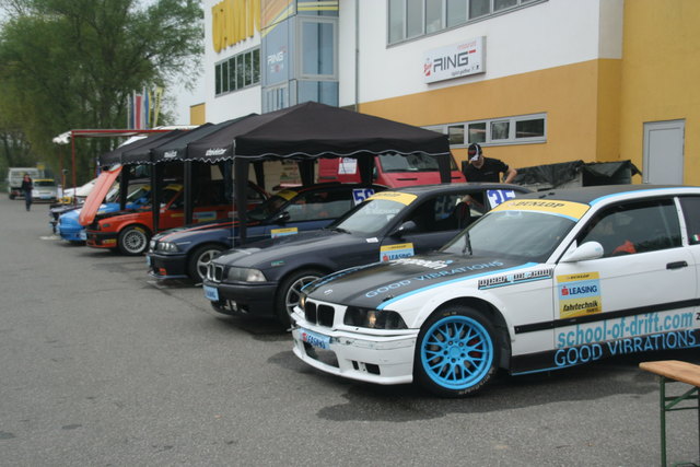 Fahrerlager Team school-of-drift