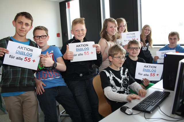 Die jungen Trainer/innen freuen sich darauf den "Internet-Alltag" und die große Welt des World Wide Webs zu vermitteln. | Foto: NeuAug