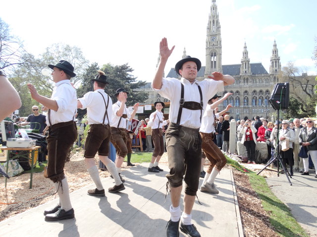 Die Schuhplattlergruppe Mönichwald war beim Steiermark Frühling in Wien einer der Botschafter aus dem Joglland