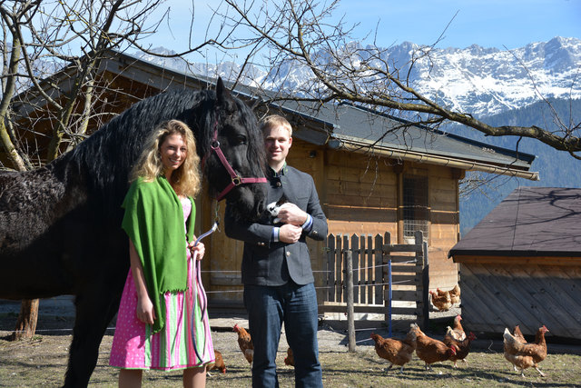 Vor dem Steinernen Meer liegt der Bio-Bauernhof Kleintödling. Am 27. lädt die Landwirtschaftskammer zum Tag der offenen Stalltür. | Foto: LWK