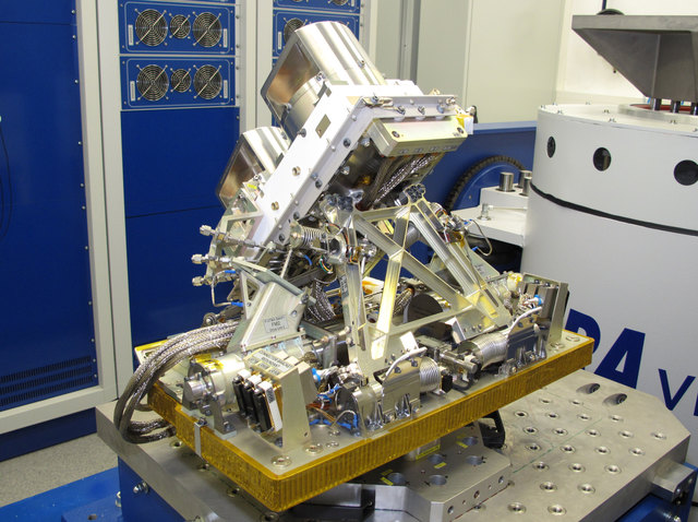 Peilsender für Satelliten: Die Firma RUAG Space entwarf dieses Gerät. | Foto: Foto: RUAG Space