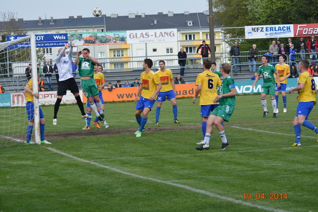 ... obwohl er bei der Ballannahme etwas zu lange gezögert hatte