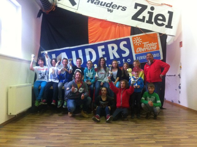 Das SCA Racing-Team bei der Ehrung der Bezirkscupsieger in Nauders. | Foto: SCA