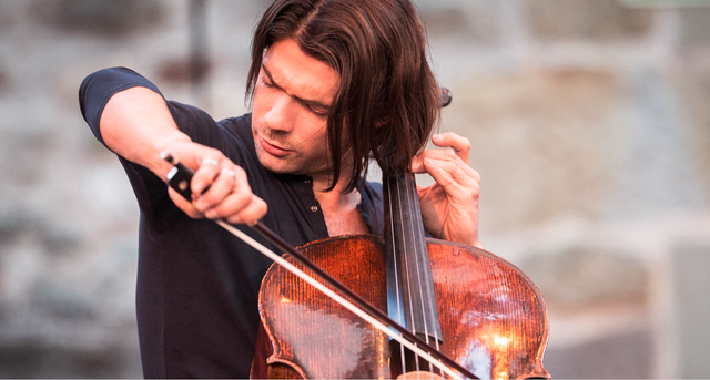 Gautier Capucon begann mit fünf Jahren Cello zu spielen. Er wurde bereits mit mehreren Echo-Klassik-Preisen geeehrt. | Foto: Gregory Batardon - GautierCapucon