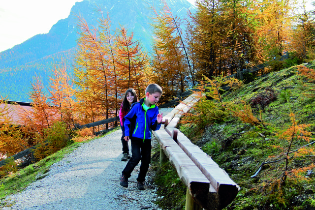 Die Stationen am Scheibenweg in der Schlick 2000 versprechen viel Spaß für Jung und Alt. Der breite, leicht begehbare und kinderwagentaugliche Weg führt vom Panoramasee bis zur Mittelstation Froneben. | Foto: Schlick 2000