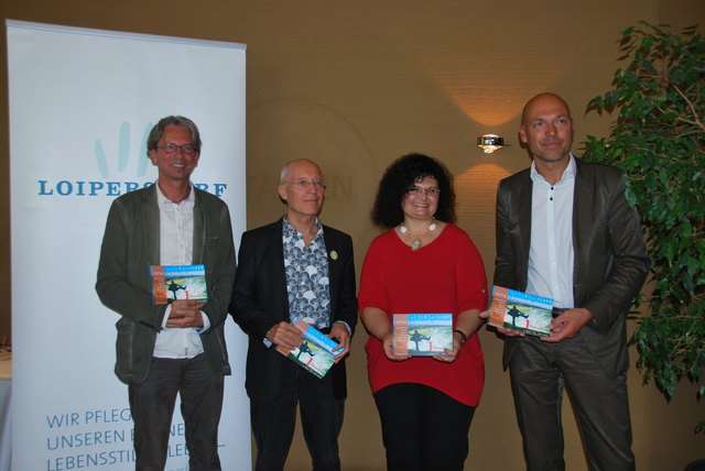 Initiatorin Susanne Schwarzer und Kooperationspartner Wolfgang Wieser (r.) präsentierten die Glückswochen 2014 | Foto: KK