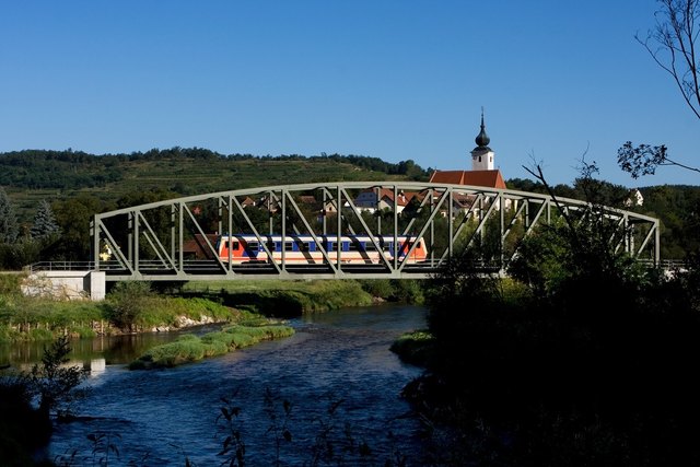 Mit der Bahn das Kamptal entdecken. | Foto: Paul Liebhart