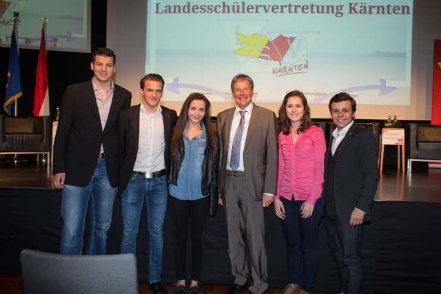 Fabian Trevisan, Landesschulsprecher Andreas Kavalirek, Melisa Midzan, Landeshauptmann Peter Kaiser, Sabrina Dollinger, Manuel Gutleb; alle von der Landesschülervertretung