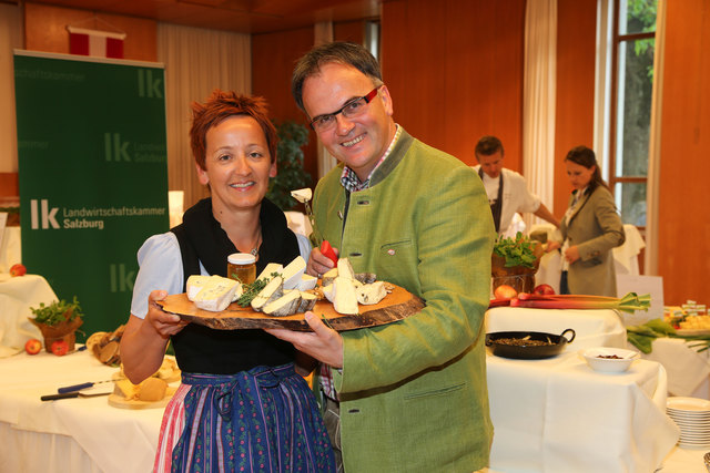 Regina Putz Bezirksbauernkammer Hallein, Otmar Stellner Käsesommelier des Jahres 2013 | Foto: Franz Neumayr