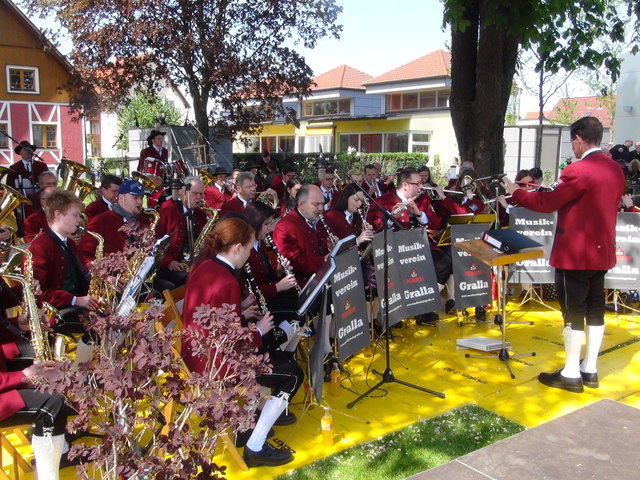 Platzkonzert der Musikkapelle Pichler Bau Gralla unter Leitung von Kapellmeister Franz Schober.