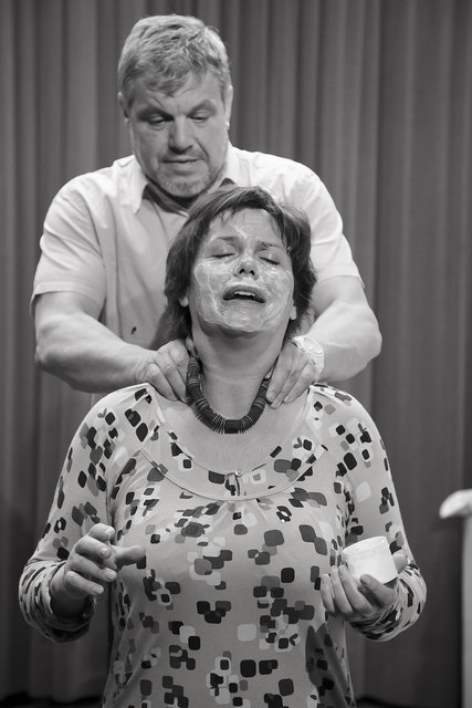 Spielen im neuen Stück "Es war die Lerche": Roswitha Matt und Karl Heinz. | Foto: Melitta Abber
