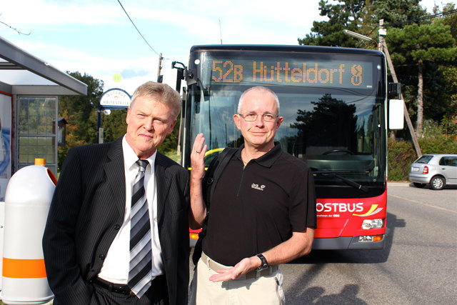 Franz Walzek und Peter Kralovics (r.) wollen dichtere Intervalle des 52B und eine bessere Anbindung an Ottakring. | Foto: Foto: Kozeschnik