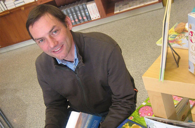 Der bekannte St.Veiter Buchhändler Andreas Besold fördert den Kinder- und Jugendlaufsport
