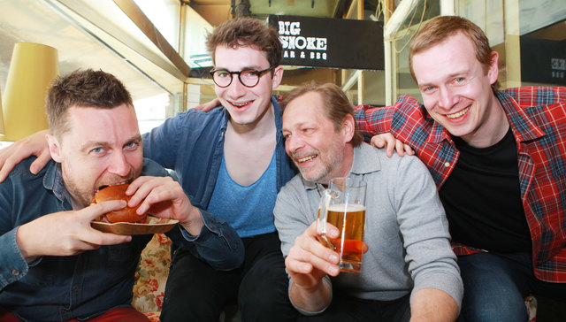 Erfinderische Gastro-Kenner: Brian Patton, Jakob Fischer, Chris-tian Petz und Petr Matusny (v.l.). | Foto: Ostermann