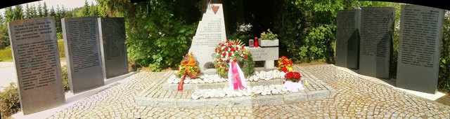 Das neugestaltete Denkmal des KZ in Zipf