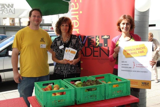 Christian Löschenkohl (Biobote), Petra Maurer (GF Weltladen), Hildegard           Ronacher (Weltladen) | Foto: kk