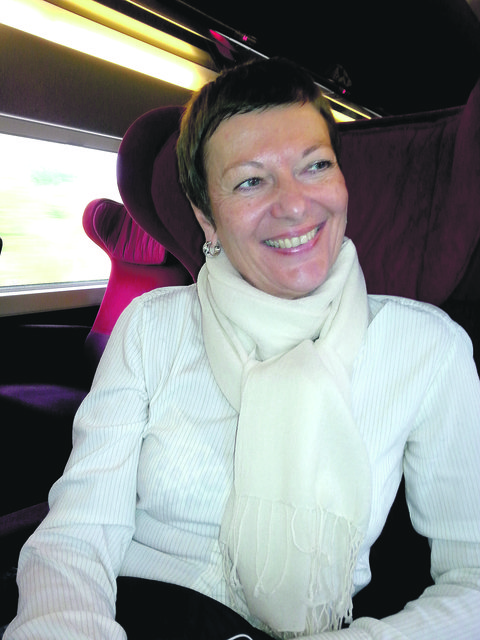 Charlotte Kutzenberger im Thalys, einem europäischen Hochgeschwindigkeitszug, auf dem Weg nach Straßburg. | Foto: privat