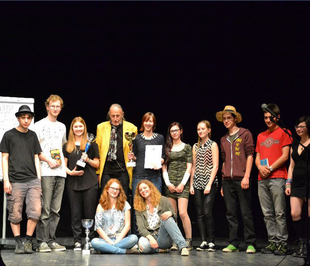 Zehn junge Sprachtalente lieferten sich beim Poetry Slam im Stadttheater Leoben ein grandioses Wortgefecht. | Foto: Nadine Aichbauer