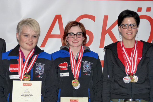 Die Roppener Schwestern Katharina und Marie-Theres Auer und Sandra Prem aus Münster bildeten die erfolgreiche Tiroler Goldmannschaft.